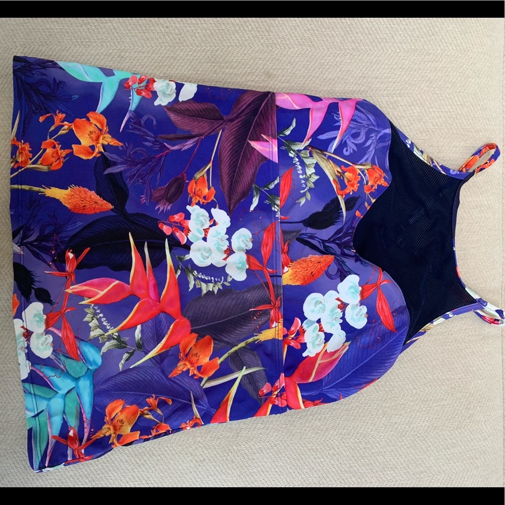Athleta tankini top. Size M